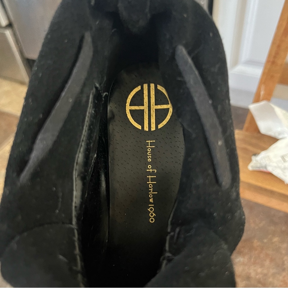 House Of Harlow Maddie Black Suede Beaded Moccasin Bootie Women’s Size 38 / 7.5 - Picture 2 of 8